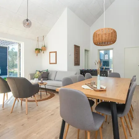 בית נופש 4 Bedroom Beautiful In Romo Kongsmark