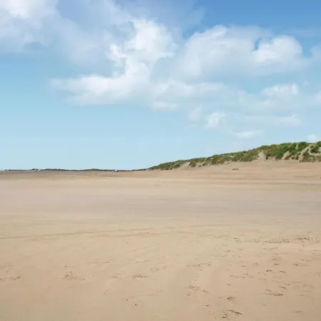 4 Bedroom Beautiful In Romo בית נופש *